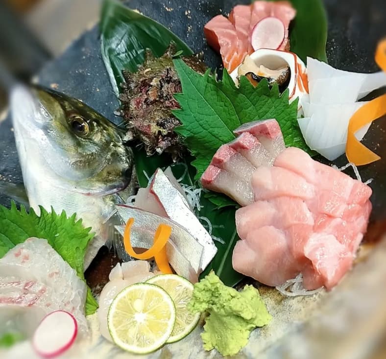 魚店亜紗
